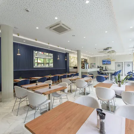 فندق Hotel Jastarnia ياستارنيا