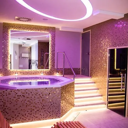 Hotel Jastarnia فندق ياستارنيا